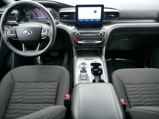 Certified 2025 Ford Escape Platinum AWD/4WD image 17