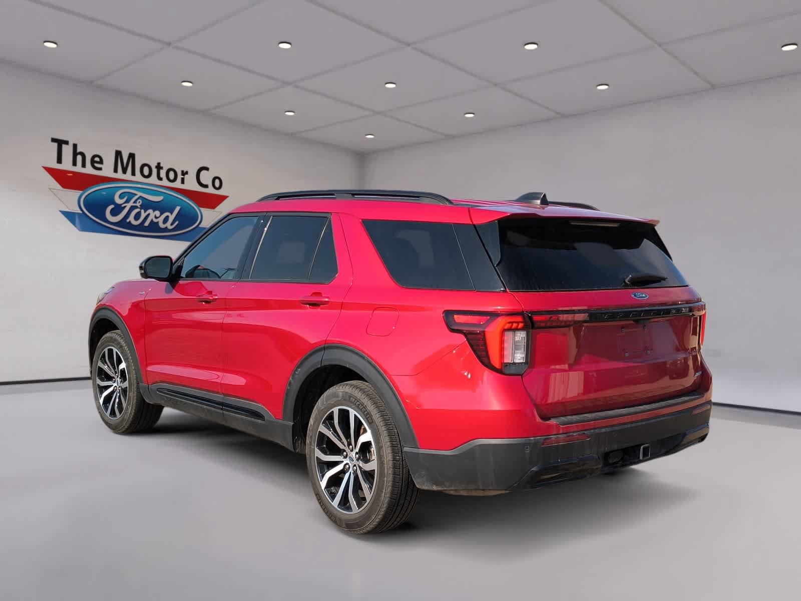 Certified 2025 Ford Explorer ST-Line AWD/4WD image 7