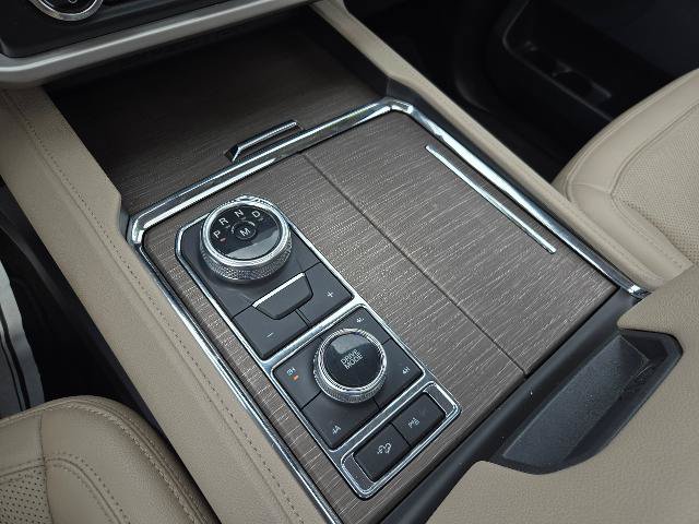 Certified 2022 Ford Expedition Limited AWD/4WD image 10