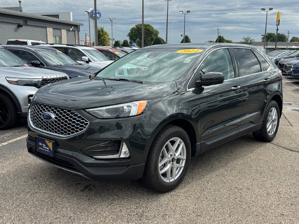 Certified 2024 Ford Edge SEL w/ Convenience Package AWD/4WD image 2