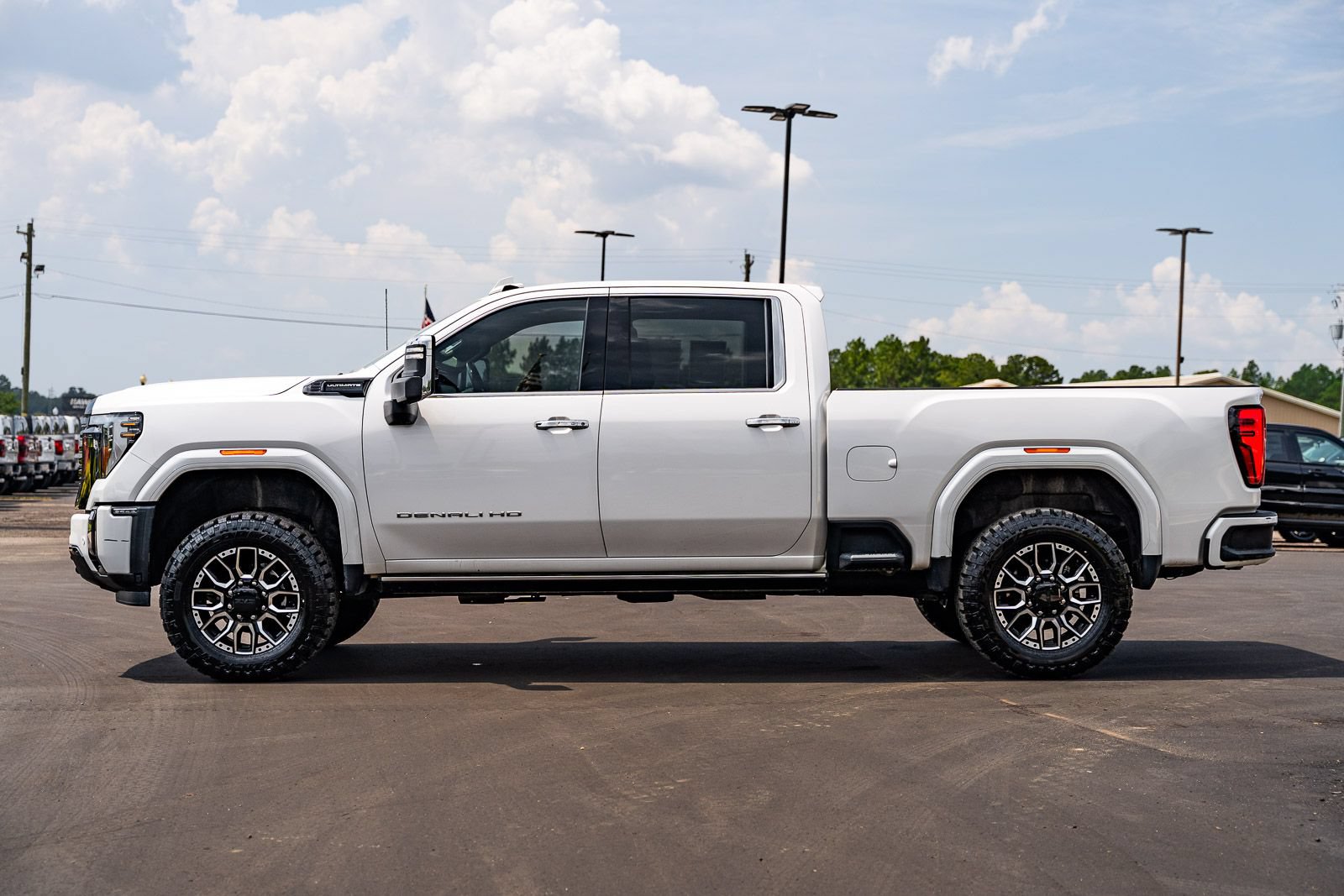 Used 2024 GMC Sierra 2500 Denali Ultimate w/ Max Trailering Package AWD/4WD image 4