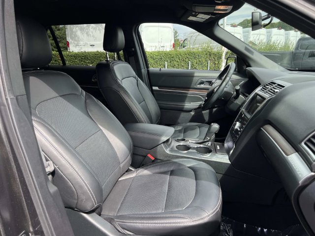 Certified 2019 Ford Explorer Limited w/ Class III Trailer Tow Package FWD image 33