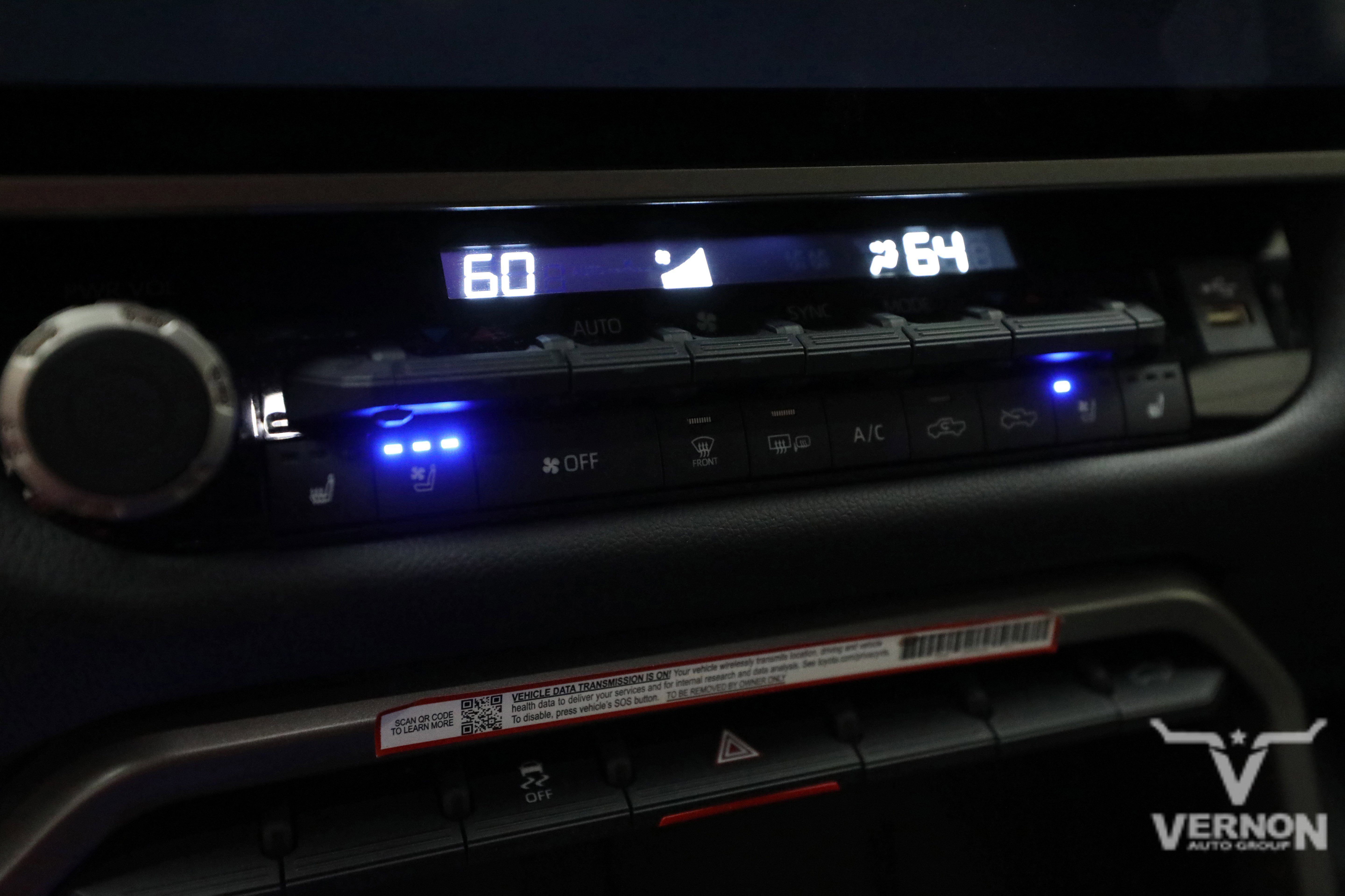 Used 2025 Toyota Tundra Limited w/ Power Package AWD/4WD image 25