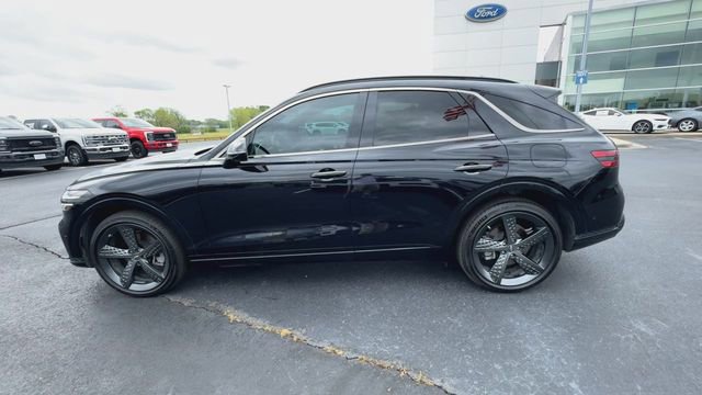 Used 2022 Genesis GV70 2.5T w/ Sport Prestige Package AWD/4WD image 3