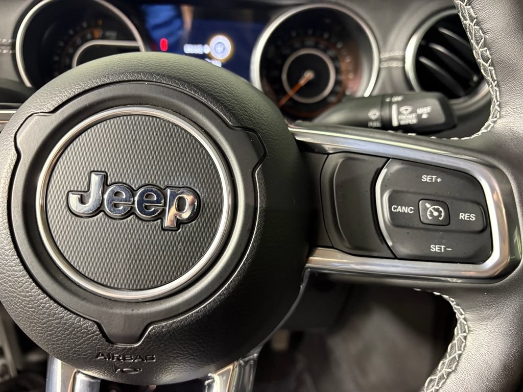 Used 2022 Jeep Gladiator Overland w/ Popular Equipment Package AWD/4WD image 22