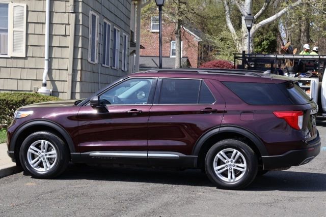Certified 2022 Ford Explorer XLT w/ Equipment Group 202A image 6