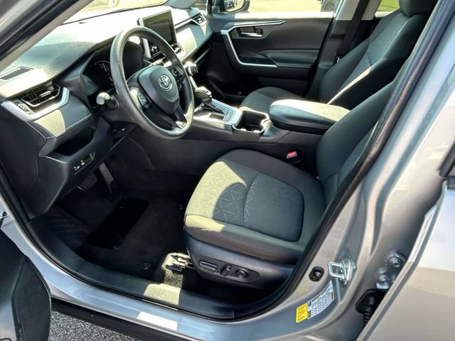 Used 2024 Toyota RAV4 XLE FWD image 21