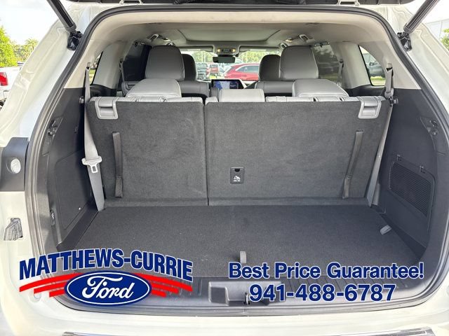 Used 2021 Toyota Highlander Platinum FWD image 14
