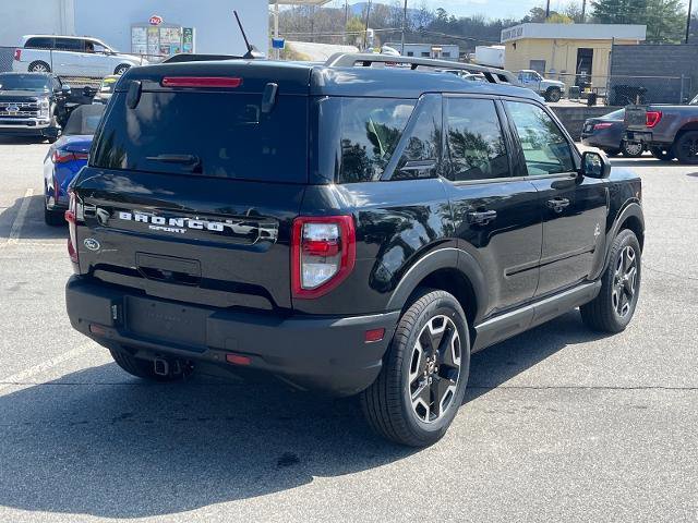 Certified 2023 Ford Bronco Sport Outer Banks w/ Tech Package AWD/4WD image 3
