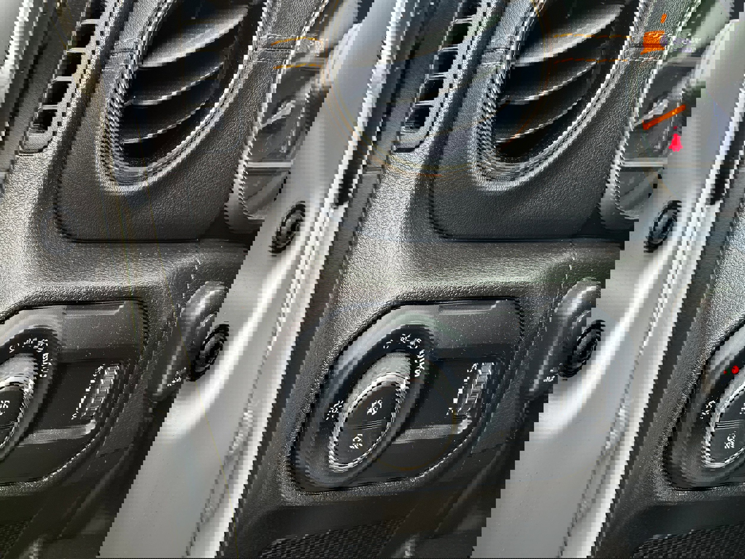 Used 2023 Jeep Gladiator Overland image 26