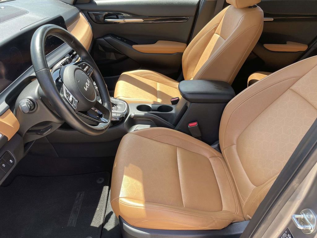 Used 2024 Kia Seltos EX image 13