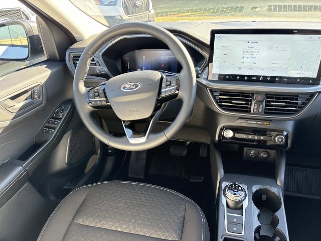 Certified 2025 Ford Escape Active w/ Tech Pack #1 FWD image 14