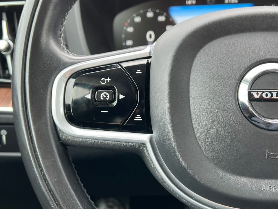 Used 2020 Volvo XC60 T6 Inscription w/ Protection Package Premier image 25