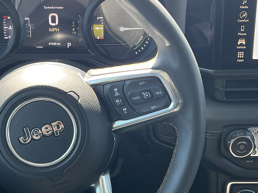 Used 2024 Jeep Wrangler Unlimited Sahara AWD/4WD image 19
