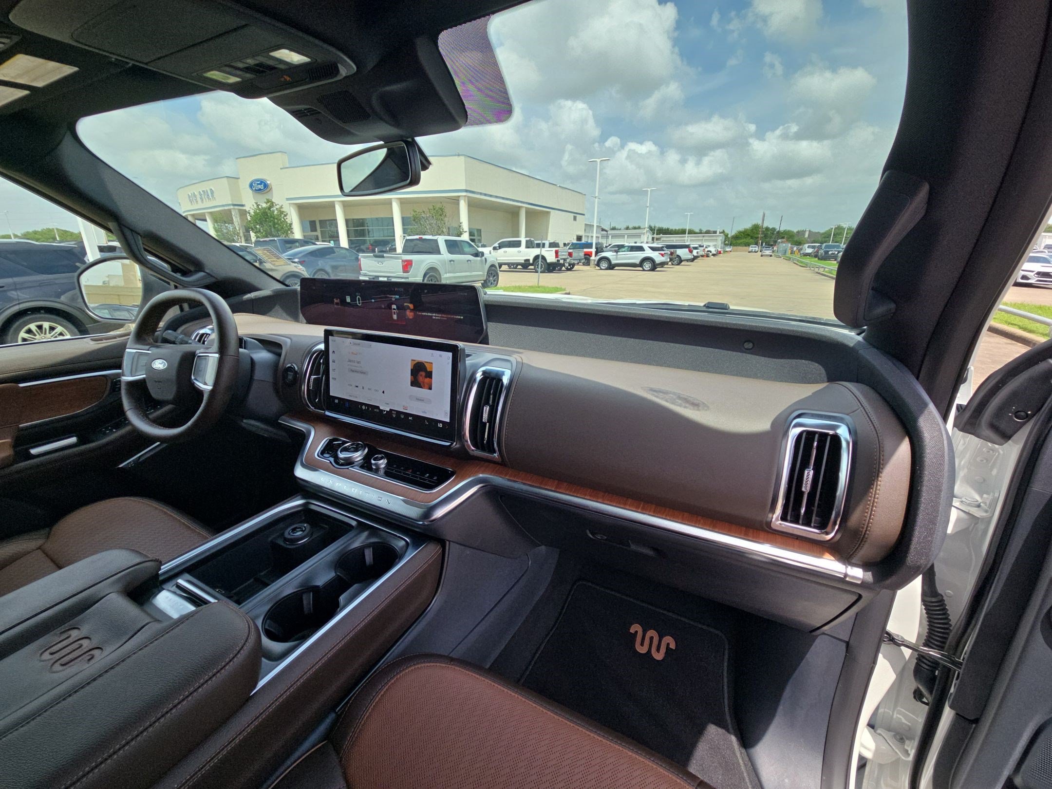 Certified 2026 Ford Expedition King Ranch AWD/4WD image 32