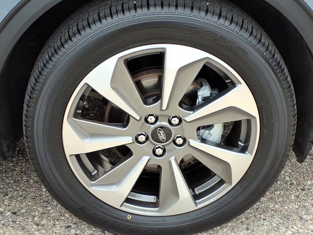 Certified 2023 Ford Escape Platinum w/ Premium Technology Package AWD/4WD image 22