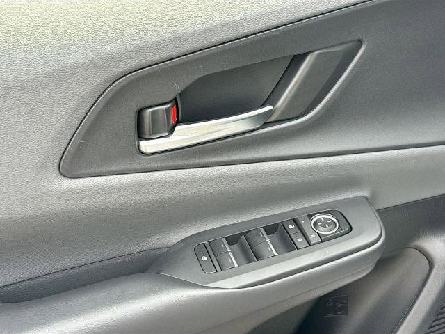 Used 2024 Toyota Prius XLE AWD/4WD image 15
