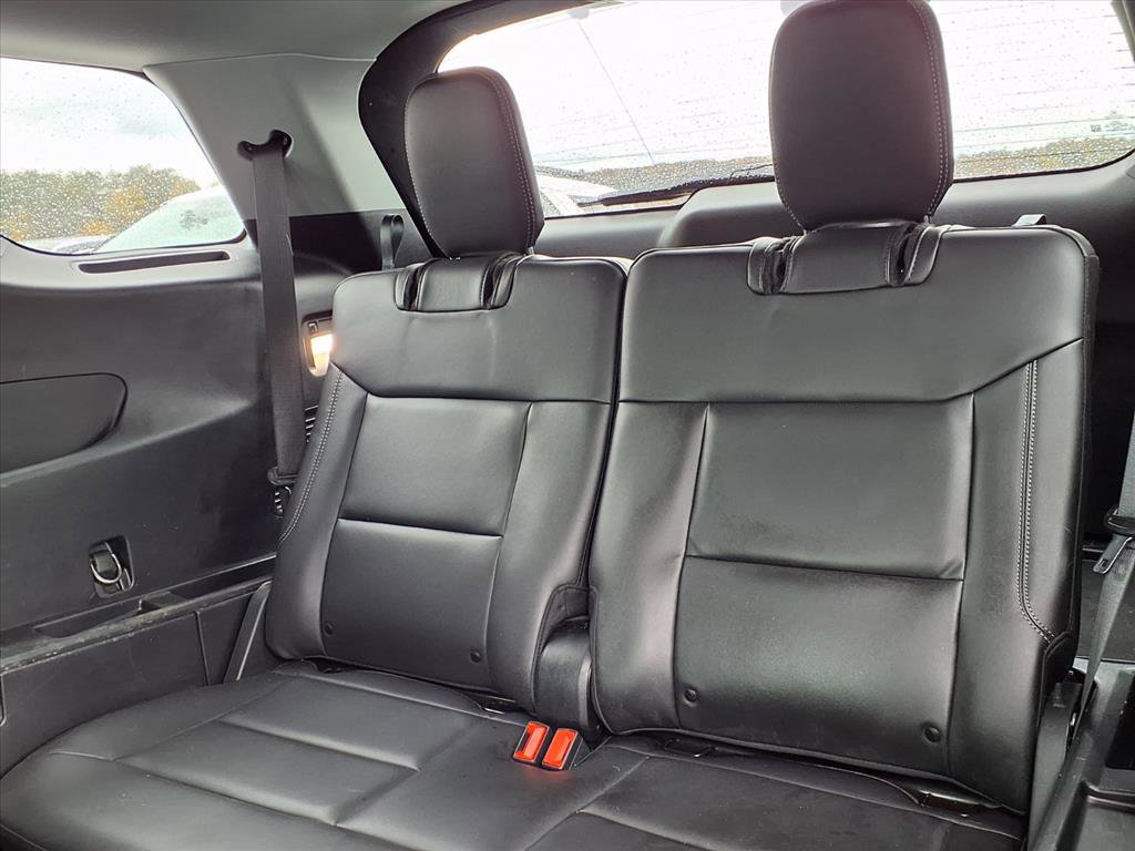 Certified 2022 Ford Explorer XLT w/ Equipment Group 202A image 10