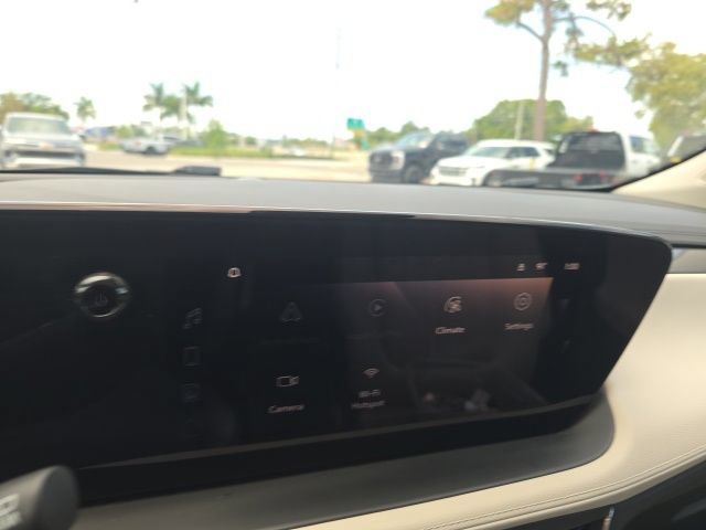 Used 2025 Buick Encore GX Avenir w/ Avenir Technology Package FWD image 12