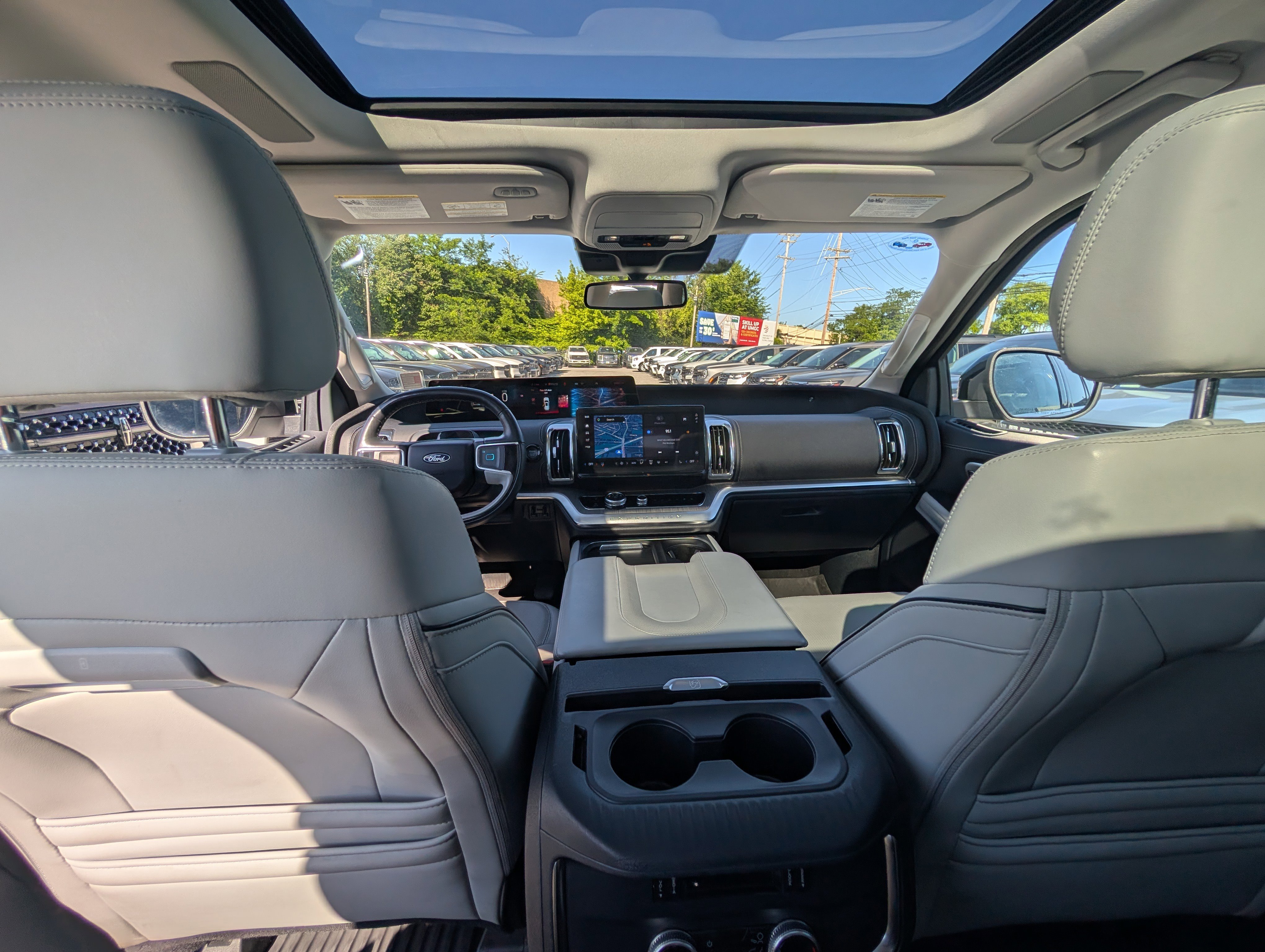 Certified 2025 Ford Expedition Platinum w/ Platinum Ultimate Package AWD/4WD image 22