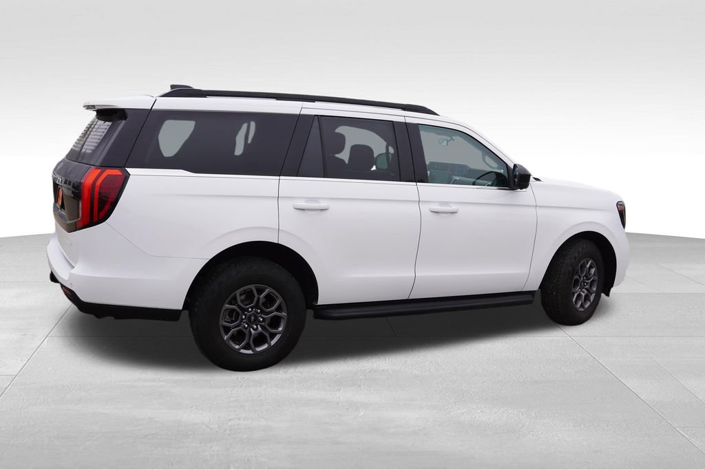 Certified 2025 Ford Expedition Active AWD/4WD image 4