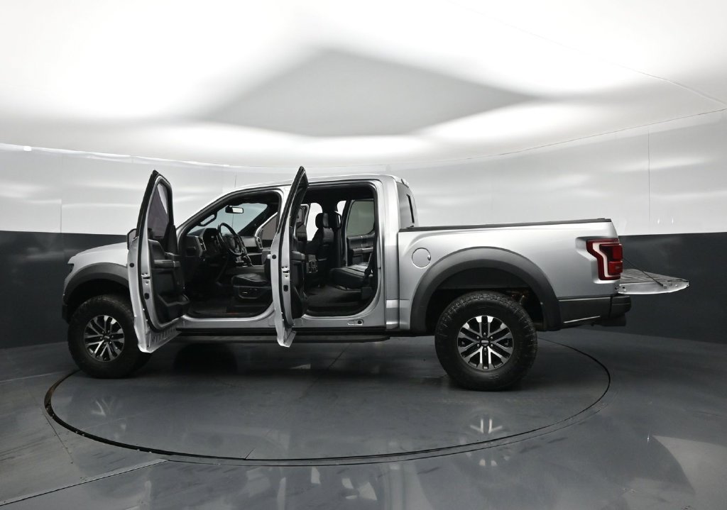 Certified 2019 Ford F150 Raptor w/ Equipment Group 802A Luxury AWD/4WD image 35