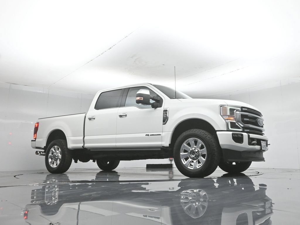Certified 2022 Ford F250 Platinum w/ FX4 Off-Road Package AWD/4WD image 4