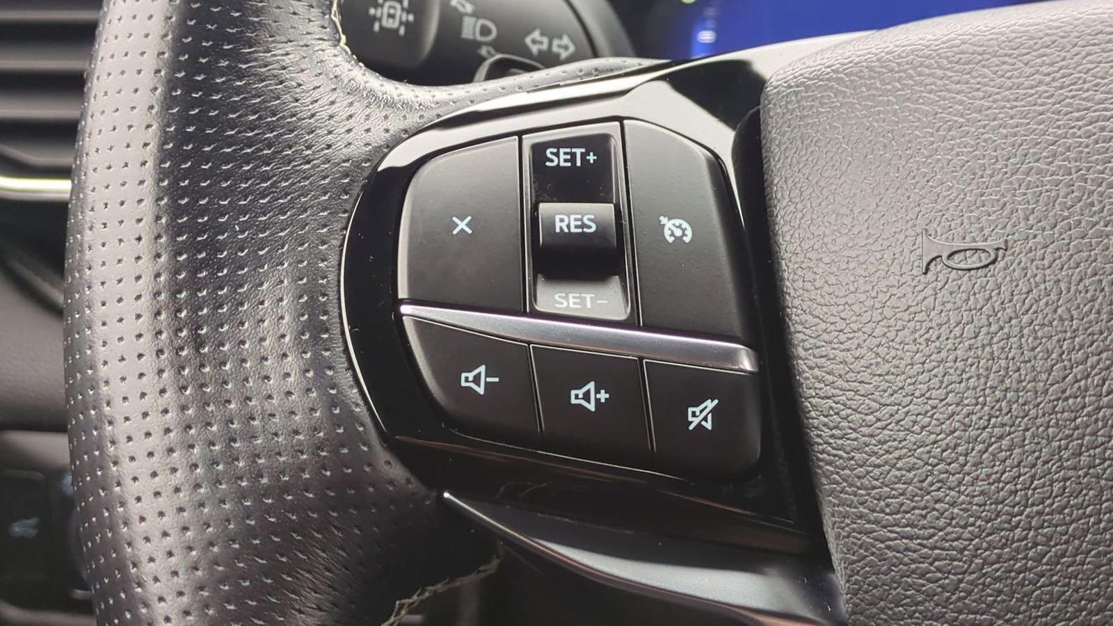 Certified 2021 Ford Explorer ST image 23