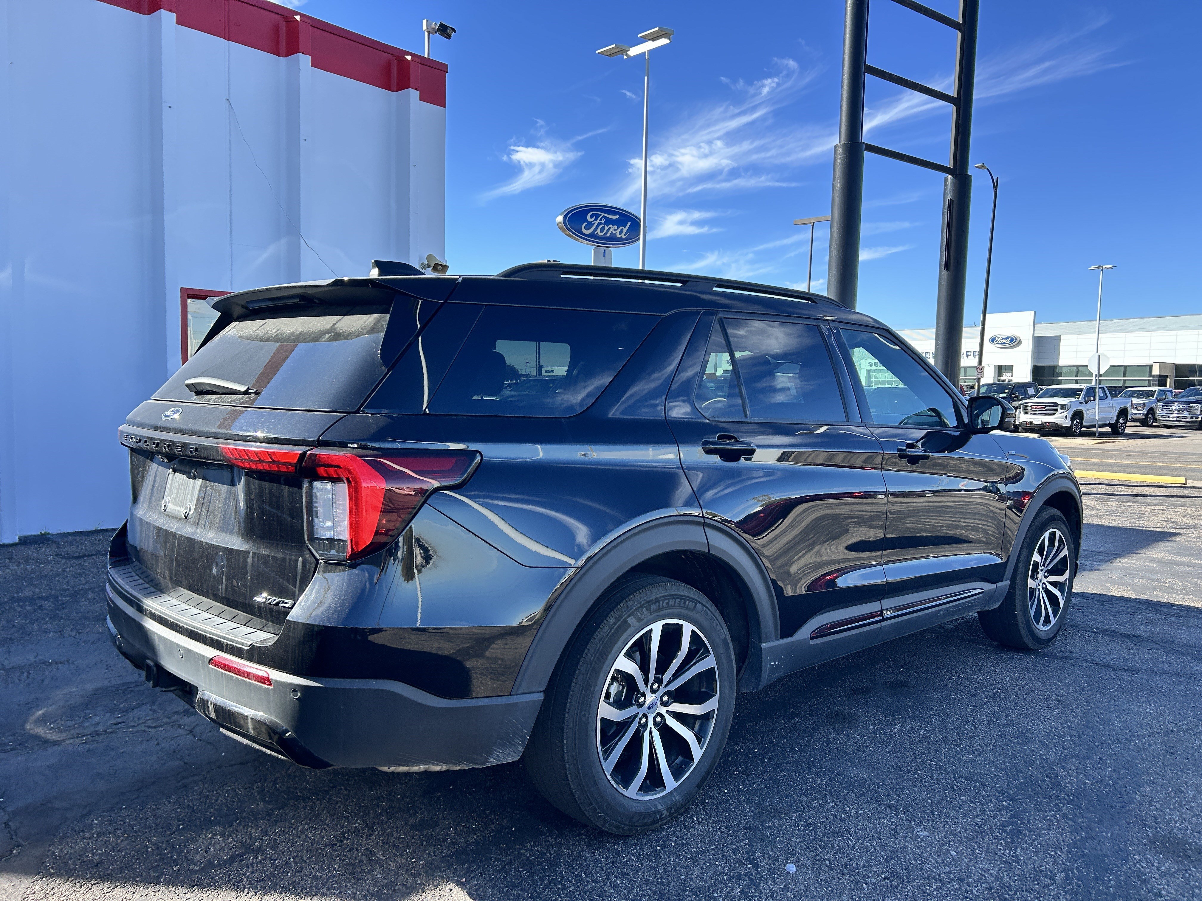 Certified 2026 Ford Explorer ST-Line AWD/4WD image 6