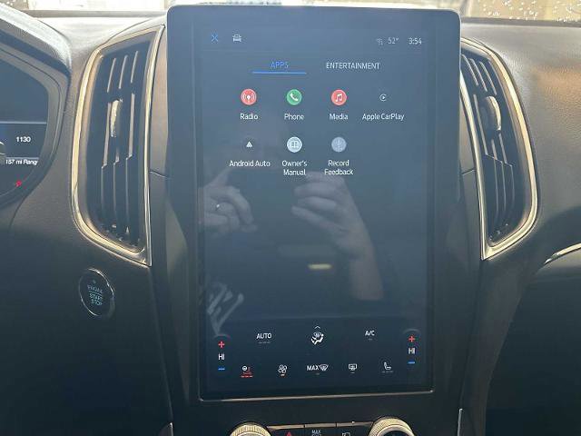 Certified 2022 Ford Edge Titanium w/ Class II Trailer Tow Package image 12