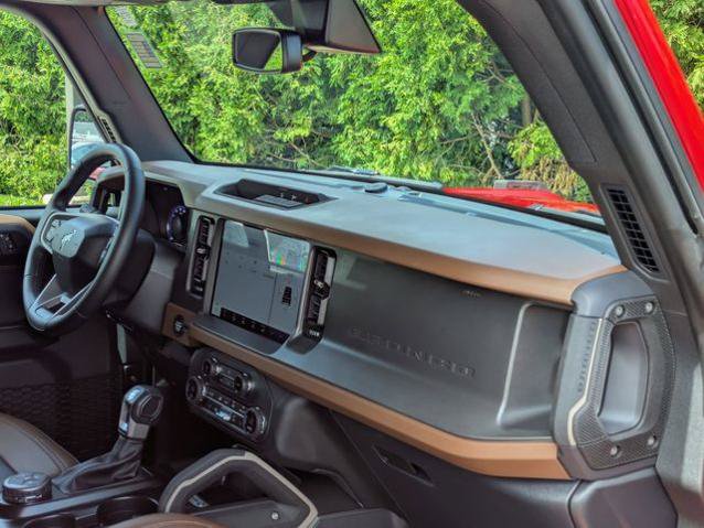 Certified 2024 Ford Bronco Outer Banks AWD/4WD image 35