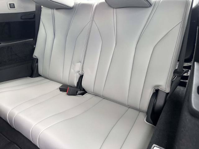 Used 2023 Acura MDX w/ Advance Package AWD/4WD image 16