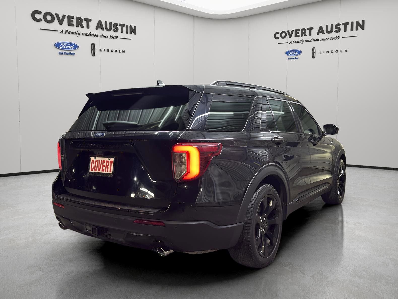 Certified 2023 Ford Explorer ST-Line w/ Class IV Trailer Tow Package image 5