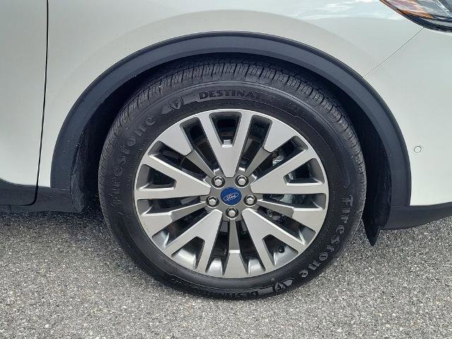 Certified 2020 Ford Escape Titanium w/ Titanium Premium Package 2.0 FWD image 7