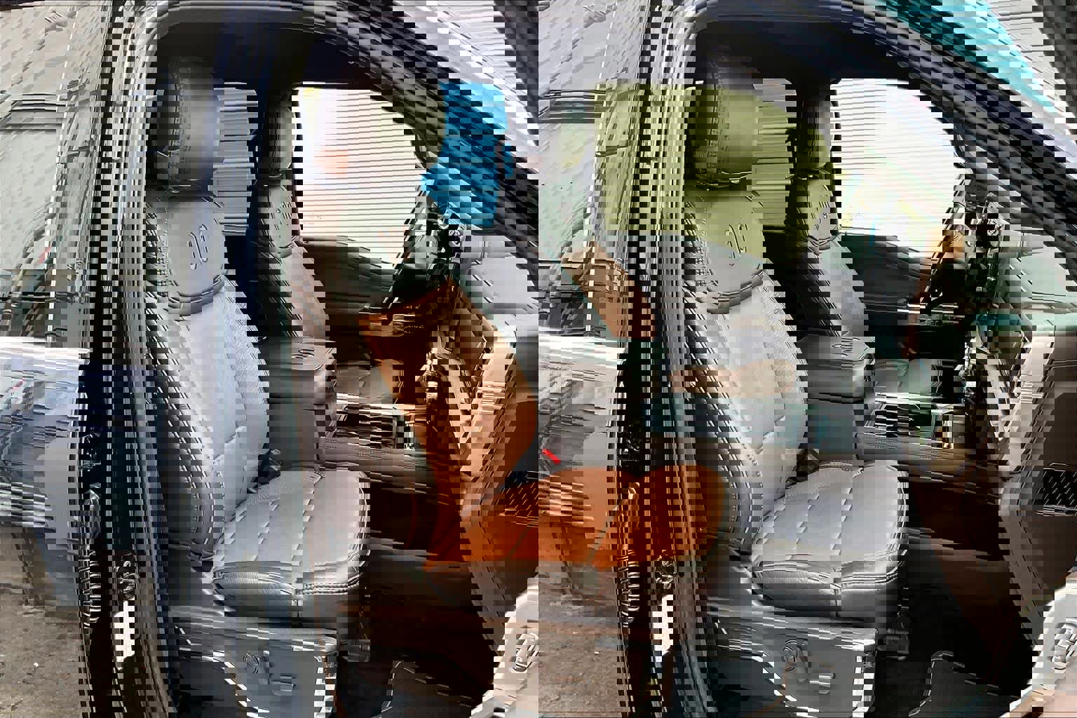 Certified 2024 Ford F350 King Ranch image 12