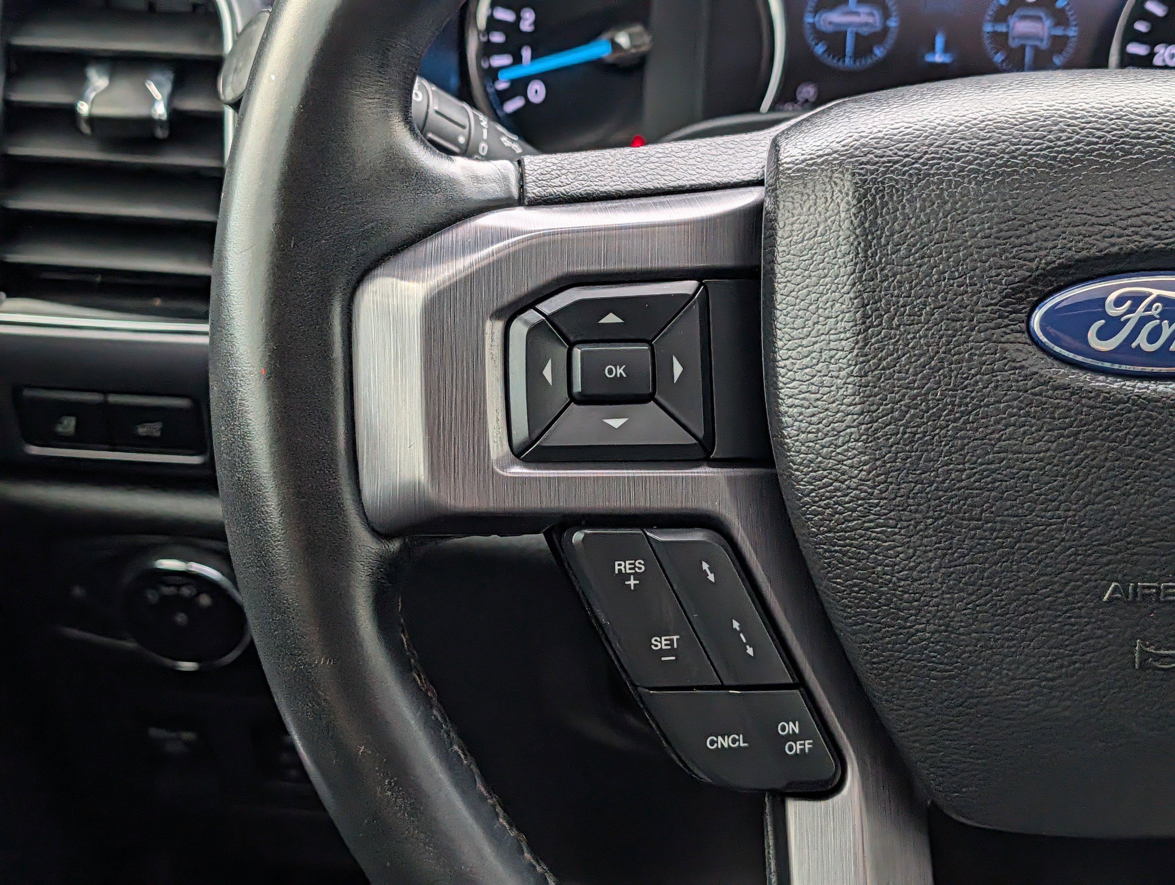 Certified 2019 Ford Expedition Max Platinum RWD image 27