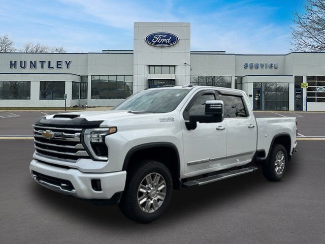 Used 2024 Chevrolet Silverado 2500 High Country w/ High Country Premium Package AWD/4WD video 1