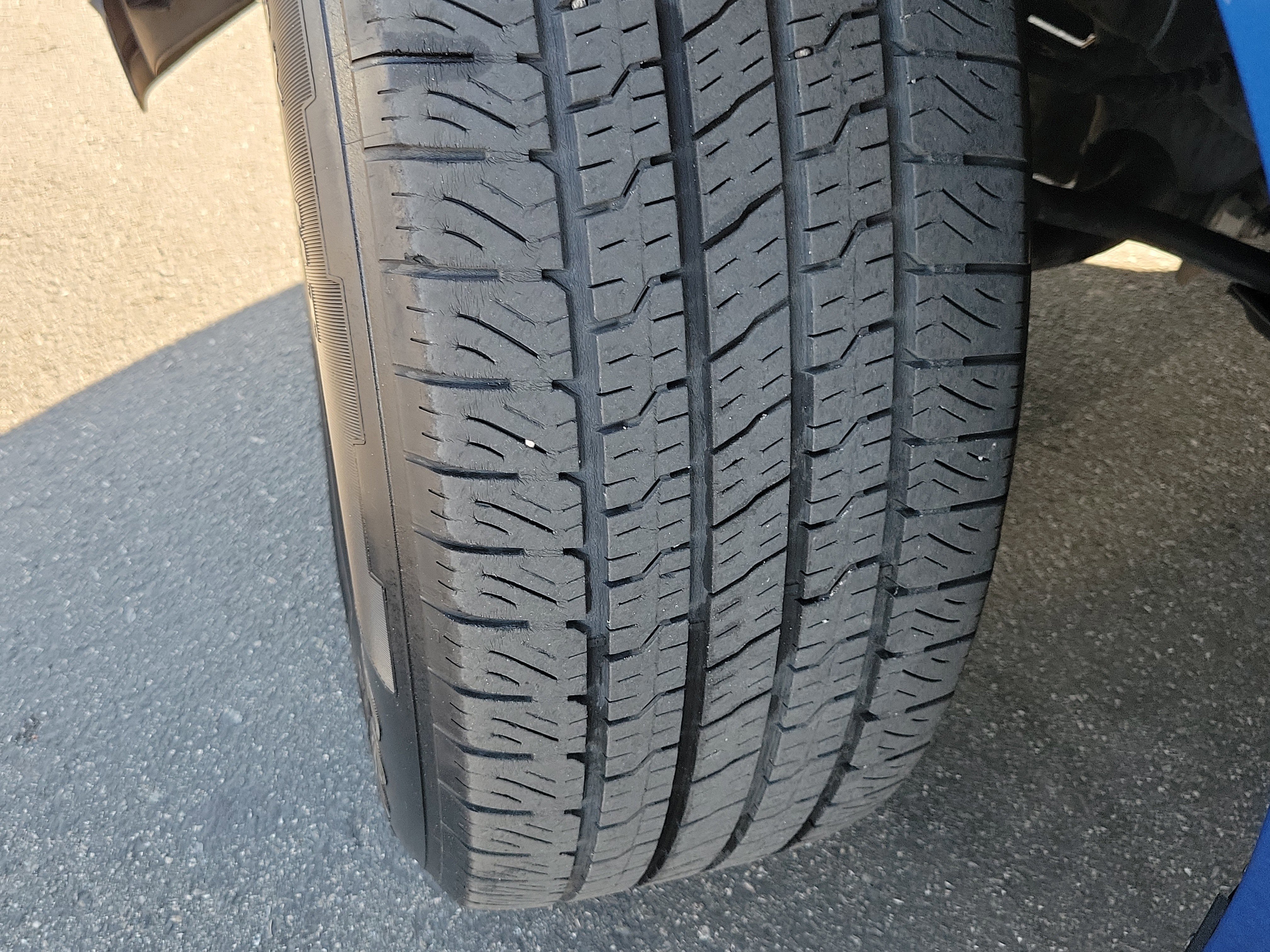 Certified 2023 Ford F150 Lariat w/ Equipment Group 502A High image 16