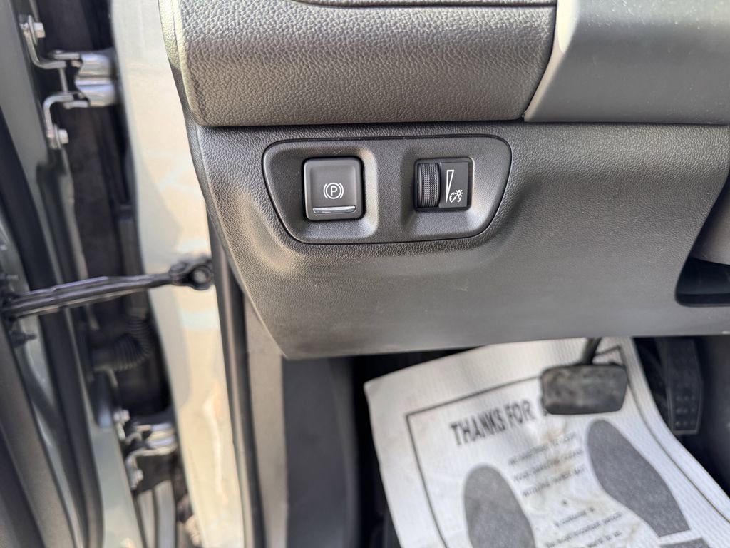 Used 2023 GMC Acadia SLT image 12