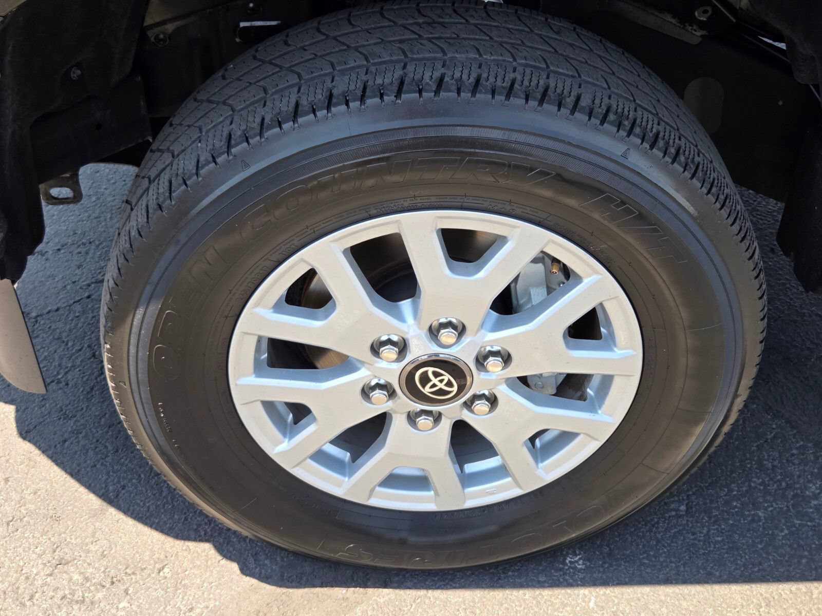 Used 2024 Toyota Tacoma SR5 RWD image 9