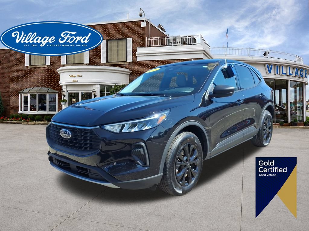 Certified 2023 Ford Escape Active w/ Tech Pack #1 AWD/4WD image 1