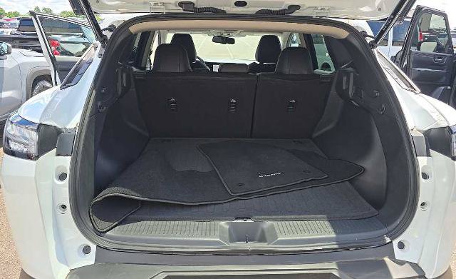 Used 2025 Nissan Murano SL AWD/4WD image 16