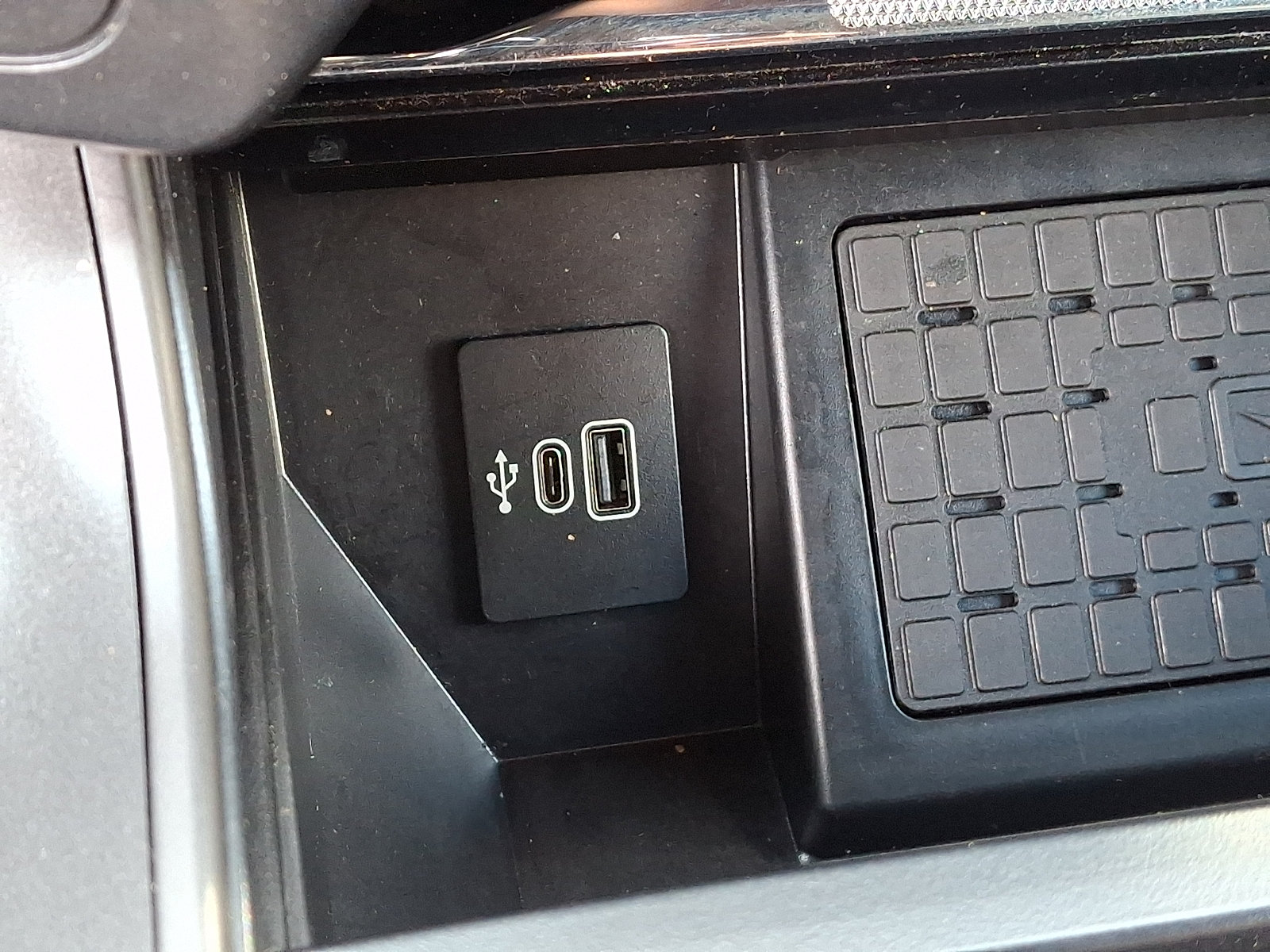 Certified 2025 Ford F150 Tremor w/ Equipment Group 402A High AWD/4WD image 25