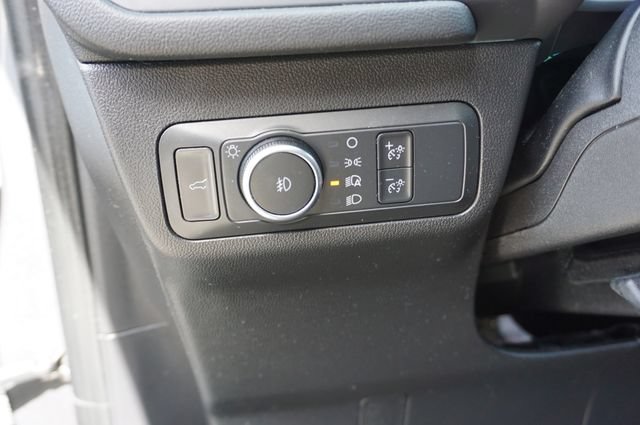 Certified 2022 Ford Escape SEL w/ SEL Stealth AWD Package image 32