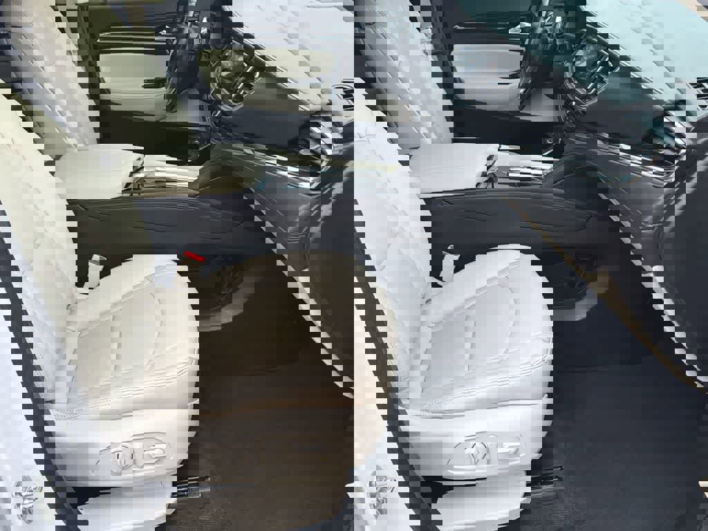 Used 2023 Buick Enclave Essence w/ Experience Buick Package image 12