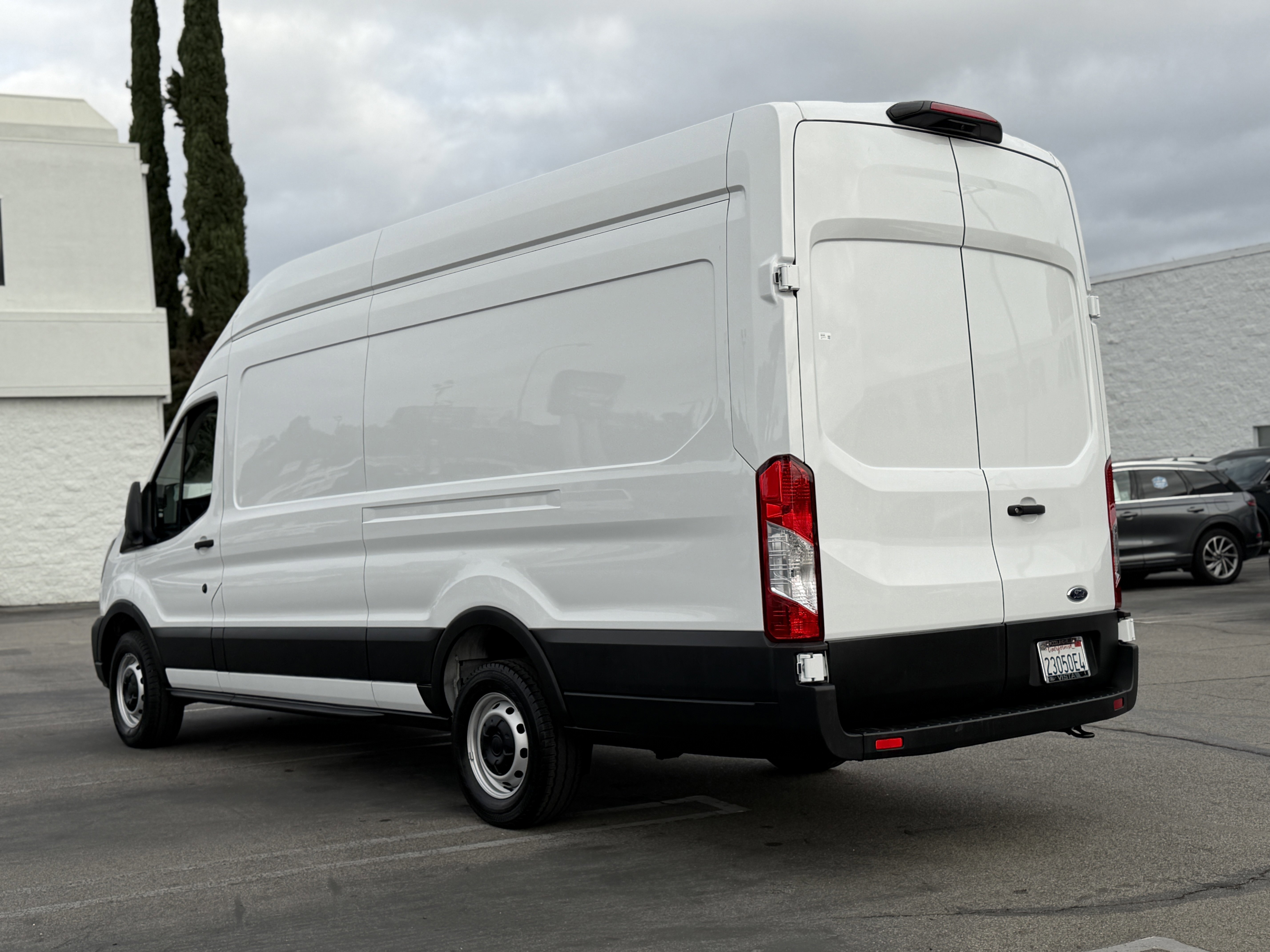 Certified 2023 Ford Transit 350 148 High Roof Extended image 3