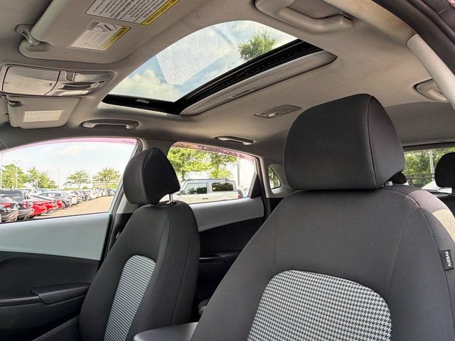 Used 2020 Hyundai Kona SEL Plus AWD/4WD image 10