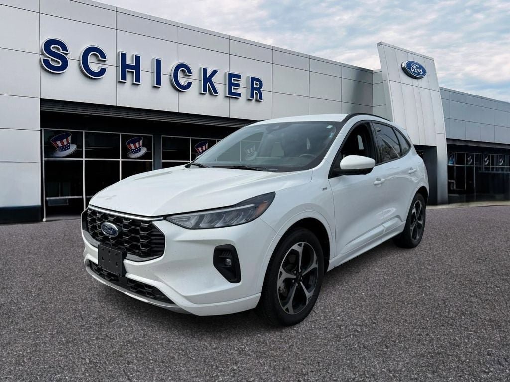 Certified 2023 Ford Escape ST-Line Select w/ Tech Pack #2 AWD/4WD image 4