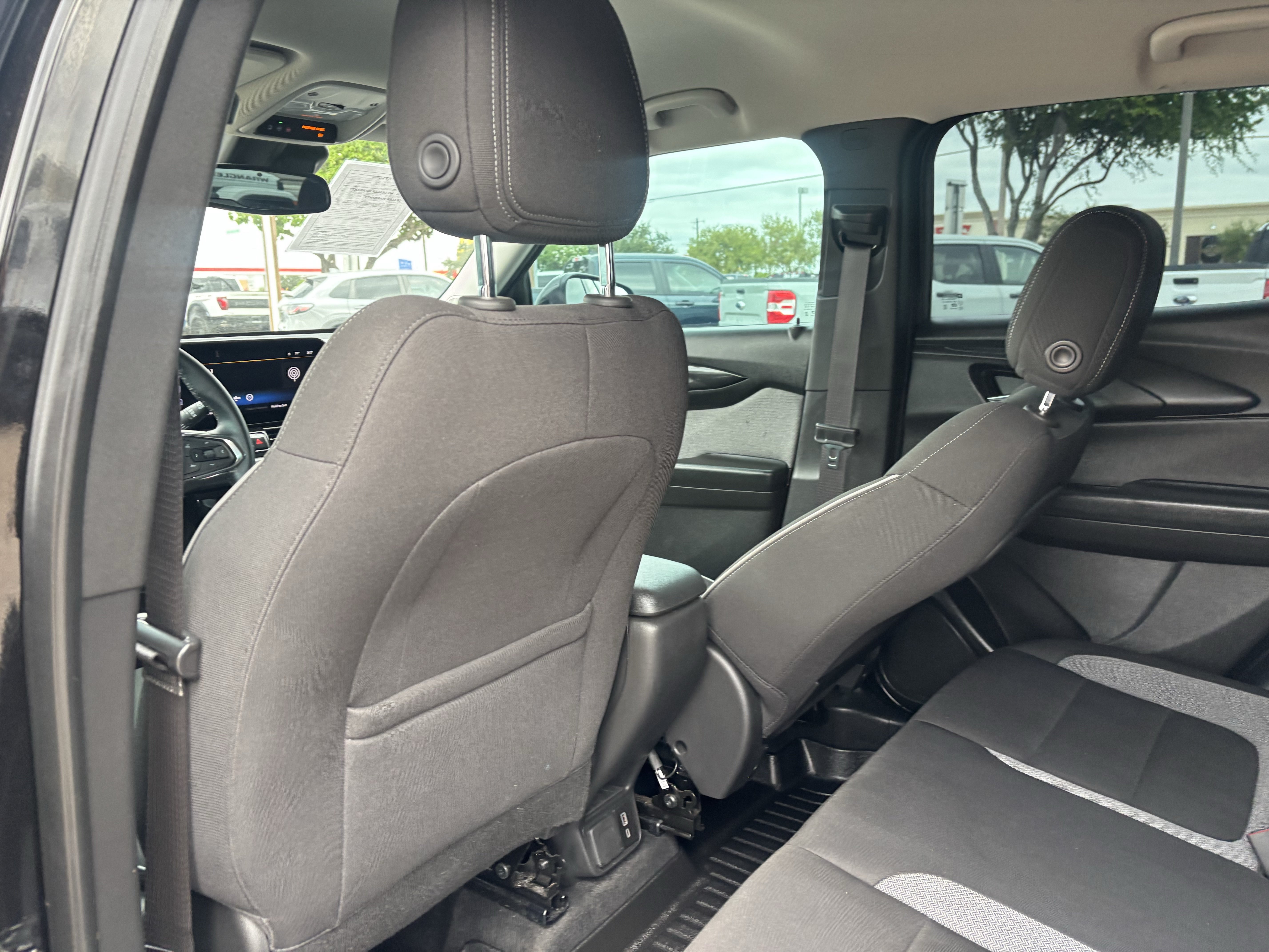 Used 2025 Chevrolet TrailBlazer LT w/ Convenience Package FWD image 16