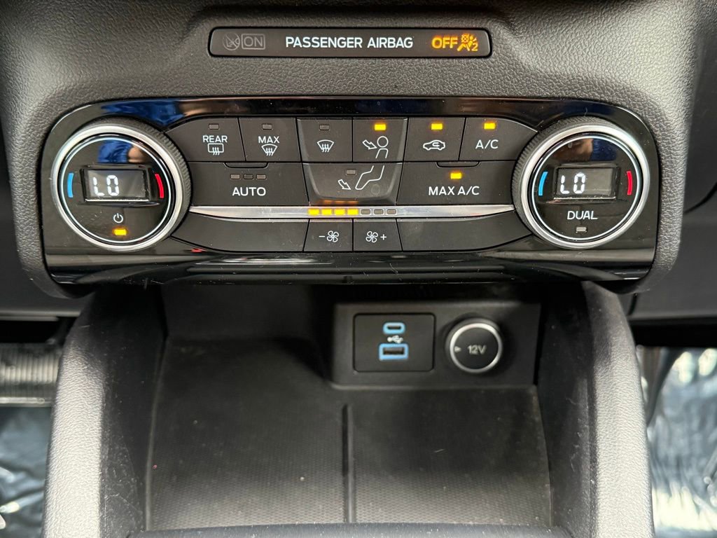 Certified 2021 Ford Escape SE w/ SE Sport Appearance Package image 14